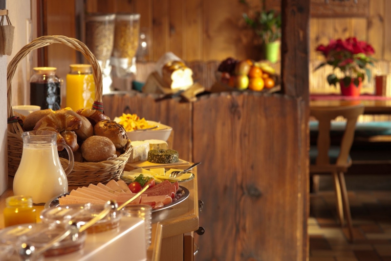 boulangerie-AMPUS-min_breakfast_buffet_food_restaurant_meal_hotel_plate_fresh-718745